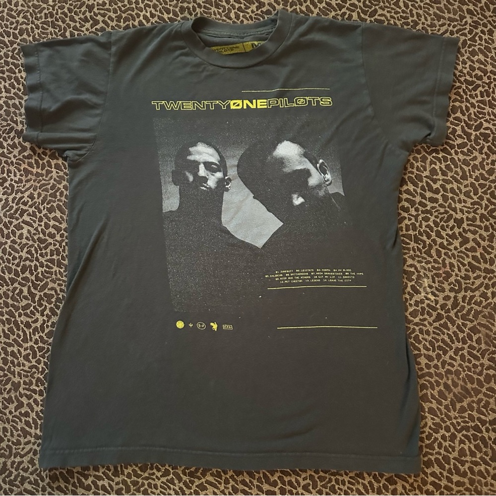 Dark gray/green Twenty One Pilots Graphic T-Shirt